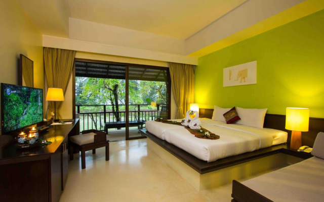 Palm Galleria Resort