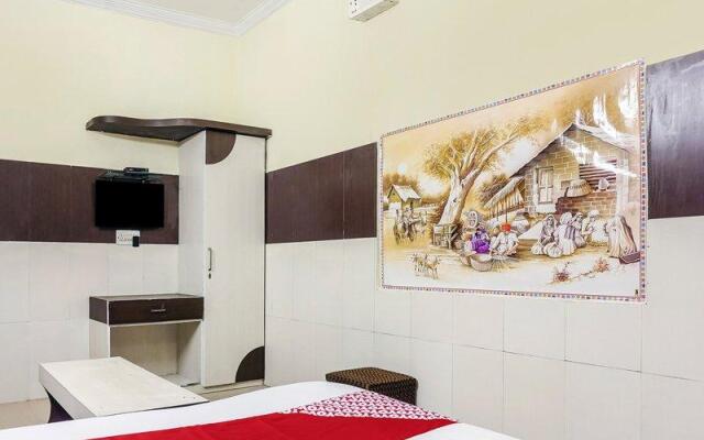 OYO 48853 Hotel Sunshine