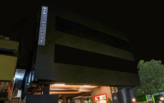 Oyo Townhouse 999 INN24 Airport