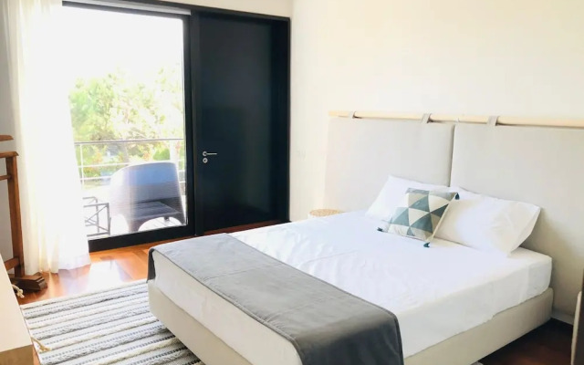 Tr ia Beach Pool Golf Villa