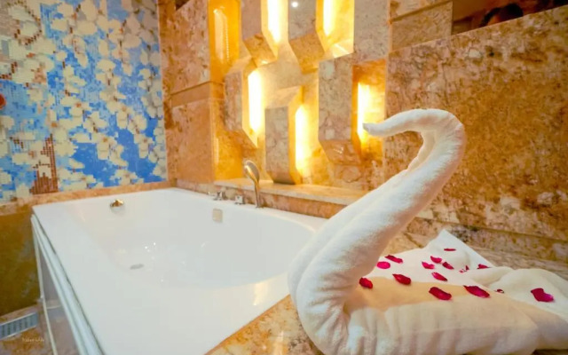 RG Exclusive Hotel-Akola