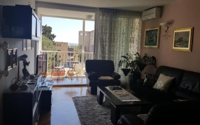 Apartment Ultra Split