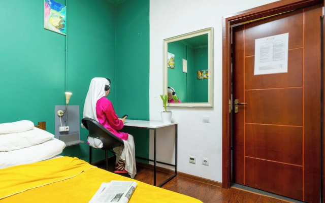 ololoFreelander work and travel Hostel