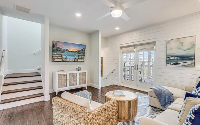 Ships and Giggles 276 HI