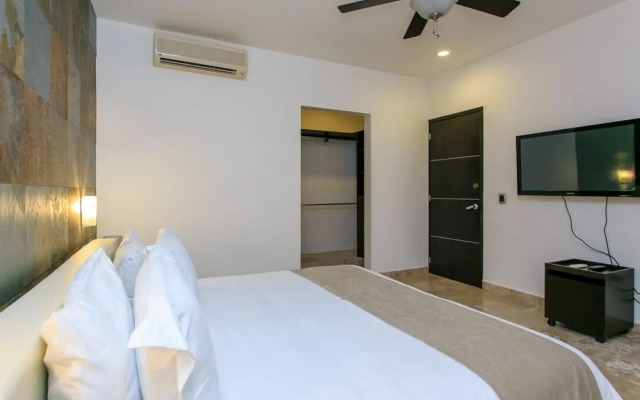 Mamitas 1103 2 Bedrooms and Terrace by RedAwning