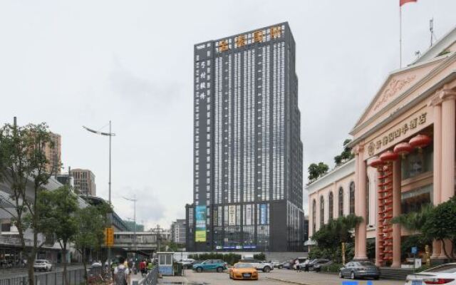 New Plum Garden Seasons Hotel