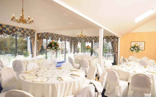 The Riverside House Hotel