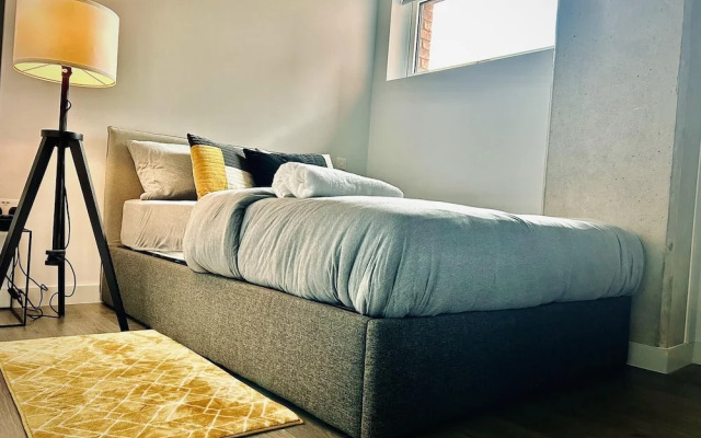 Captivating 2-bed Skyview Apartment in Leeds