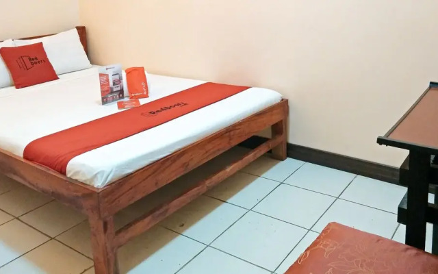 RedDoorz near Baclay Drive Super Metro