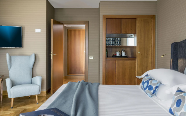 Royal Continental Hotel Naples