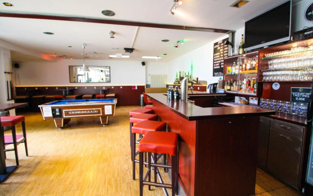 The 4 You Hostel & Hotel