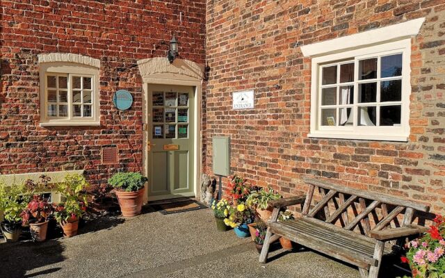Black Swan Guest House