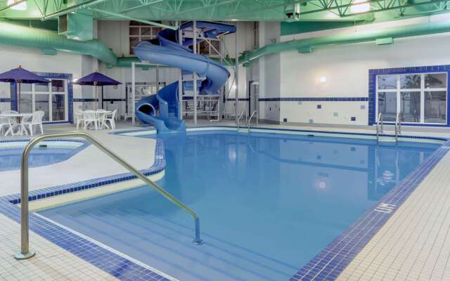 Ramada by Wyndham Weyburn