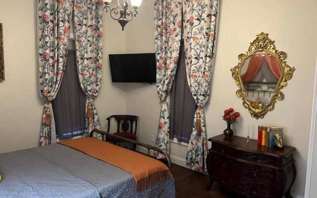 Holland Farmhouse Inn B & B