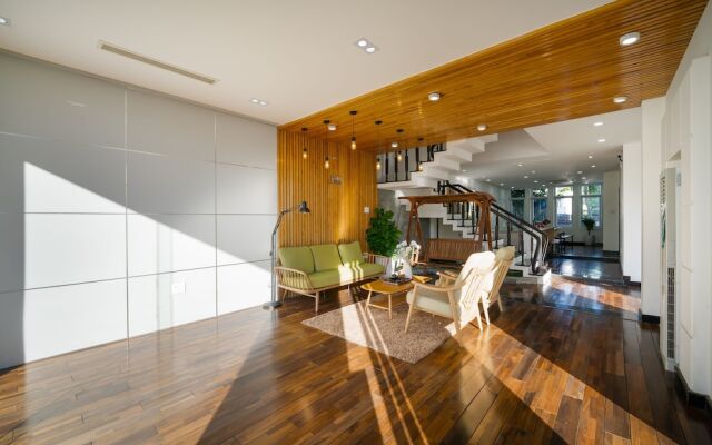 T P Pool Villa