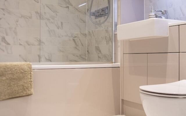 Grandeur IV Executive Apartment Central London