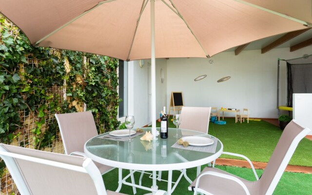 Duplex Acorán with pool and sea view