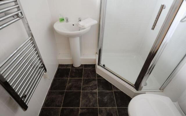 6 Bay View Court