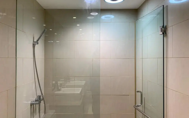 Spacious And Comfy 3Br Gandaria Heights Apartment