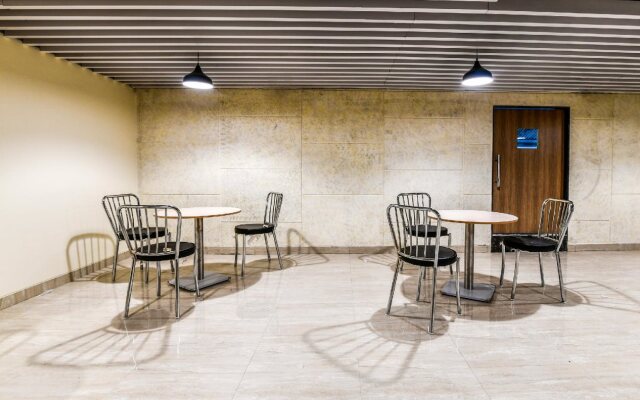 Jade Studio By OYO Rooms