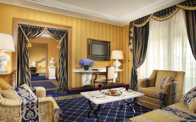 Отель Royal Olympic 