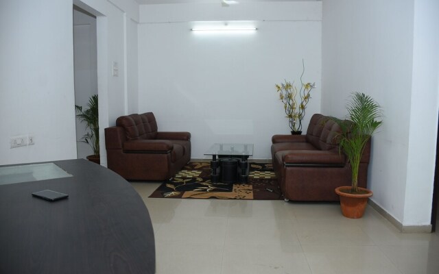 JK Rooms 132 Parkland Service Apartment