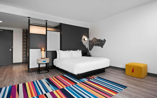 Aloft Kansas City Country Club Plaza