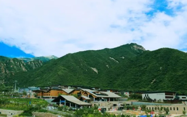 Bejing Yanqing Alpine Skiing Resort Hotel