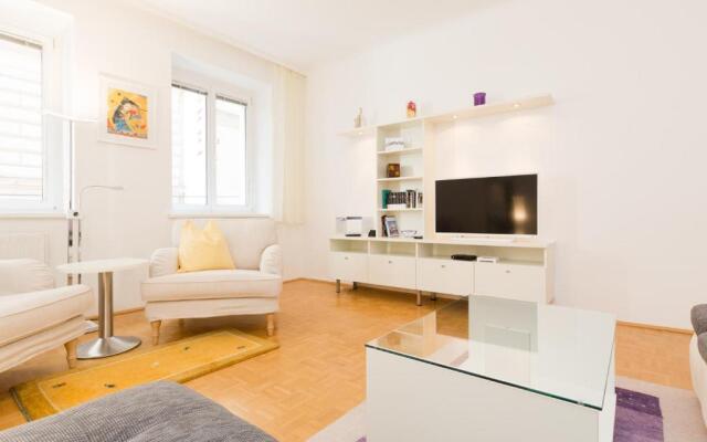 Vienna Apartment 1010