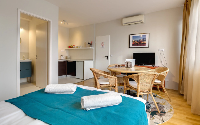 Quality Point Apartments 0-24 reception