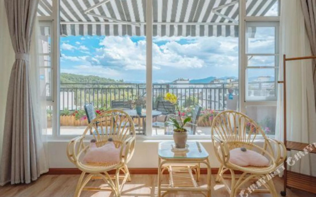 Yuqian Reflecting Snow Verdant Inn·Mootan Scenic Resort Stay – Balcony – Lijiang