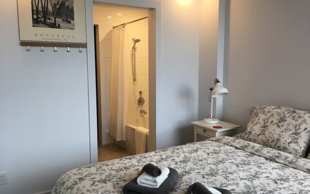 Condotel LeLuxe St-Denis St - mtlFlats