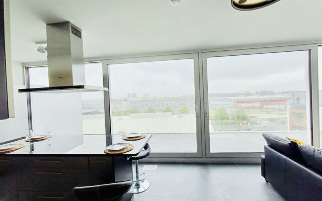 New 2 bedrooms Penthouse in Center