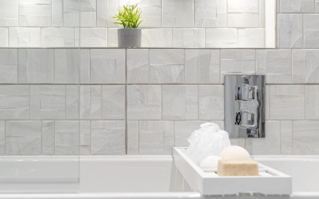 Celador Apartments - Bond House