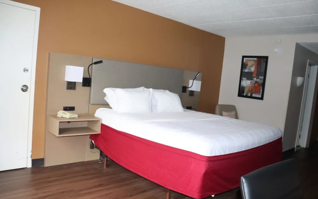 Ramada Lansing Hotel and Conference Center
