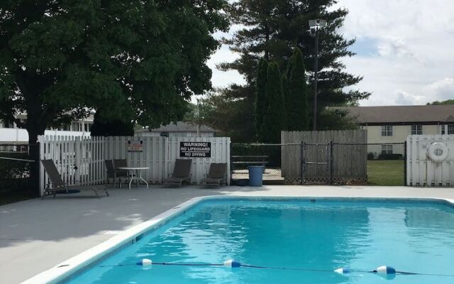 Ambassador Inn And Suites