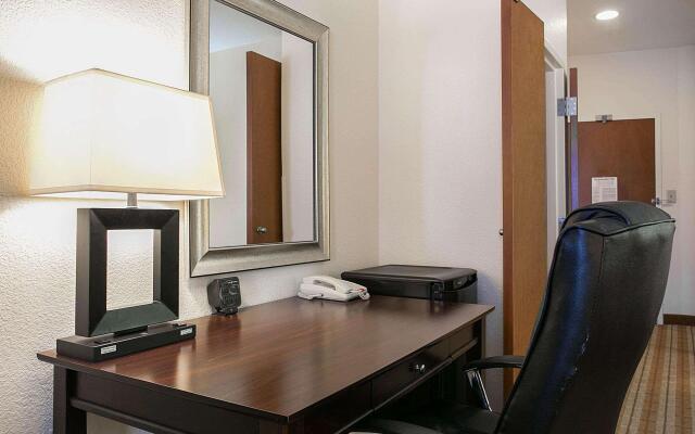 Comfort Suites Augusta Riverwatch