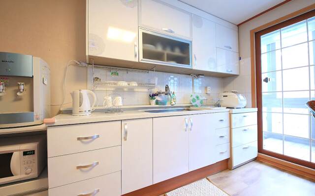 Gangneung Gyeongpo J Pension