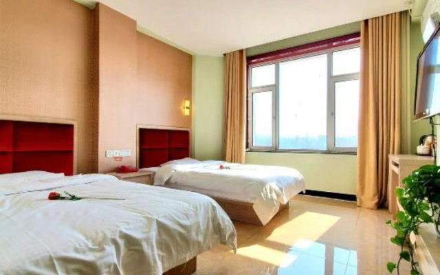 Tiandiyuan Hotel (Baishan Railway Station Passenger Transport Terminal Shop)
