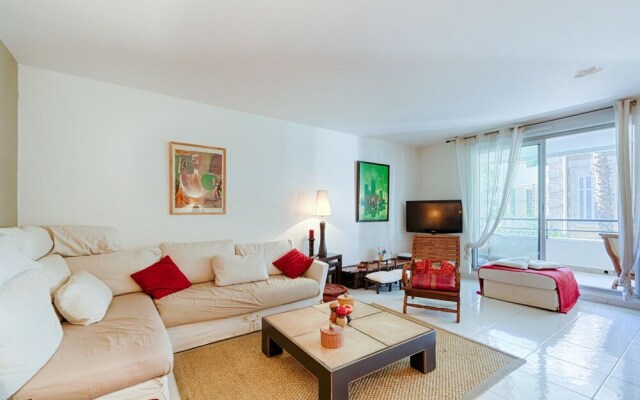 Beautiful T4 - AC - Parking - Balcony at Périer