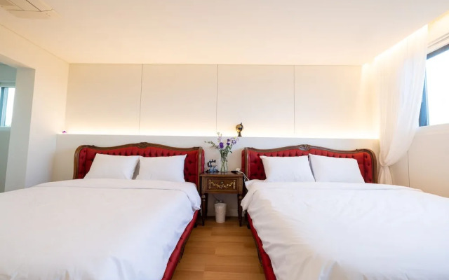 Jeju Bunker Hotel & Resort