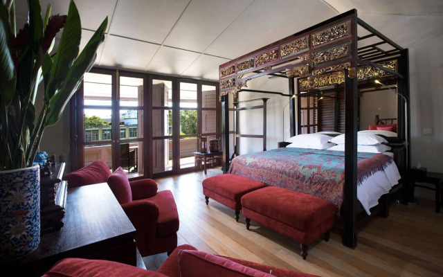 Seven Terraces Hotel