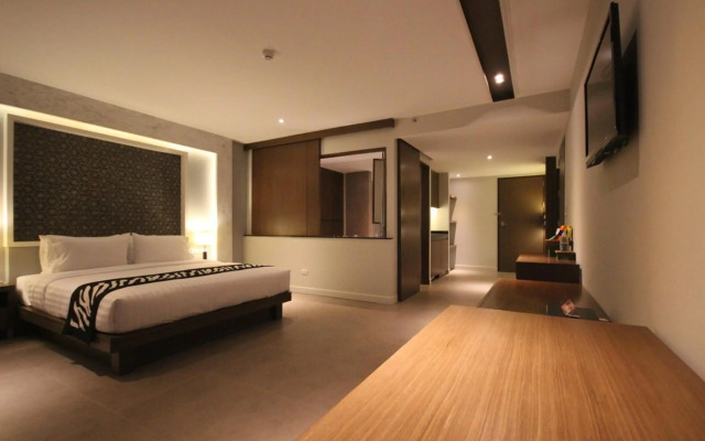 Season Five Hotel