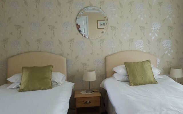 The Bear Inn and Burwash Motel