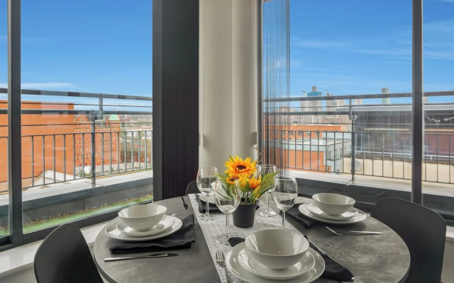 2 Bed Penthouse With Beautiful City Views