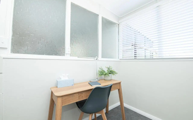 Sweet Caroline Sunny & Spacious Sleeps 6