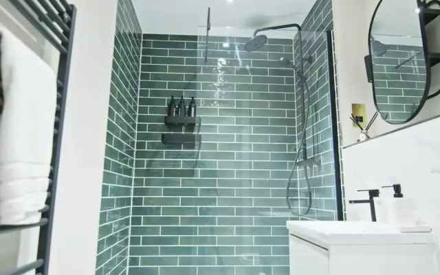Leeds City Center - 1 Bed - Baby Friendly