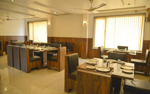 OYO 4316 Hotel Sai Empire