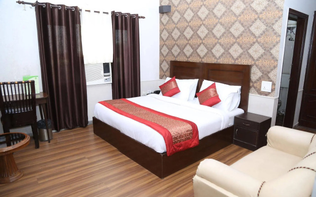 Pacific Inn Suryansh Hotel