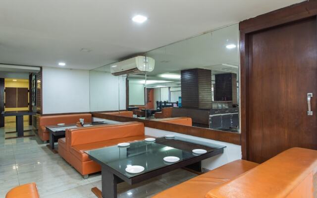 OYO Flagship 140 Amaltas AB Road